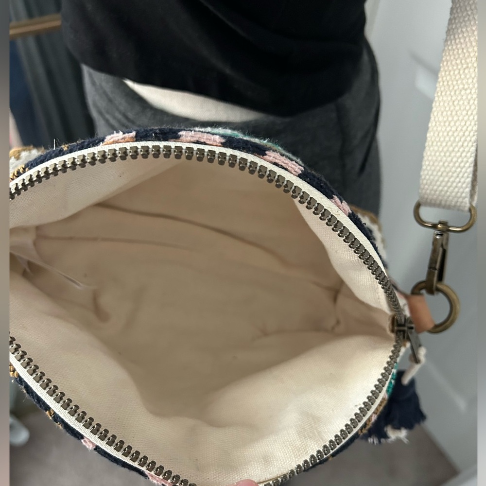 Pendleton Geometric Pattern Multi-Color Crossbody… - image 8